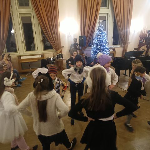 Koncert Laureatów II Szkolnego Konkursu Harmonicznego, koncert z okazji Dnia Babci i Dziadka