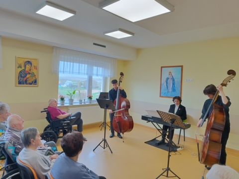 Koncert w Domu Opieki "Staś" w Gnojniku